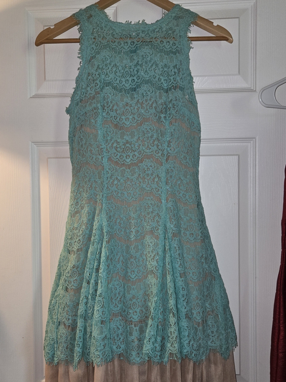 Seafoam Lace Sleeveless Dress With Built In Slip XS